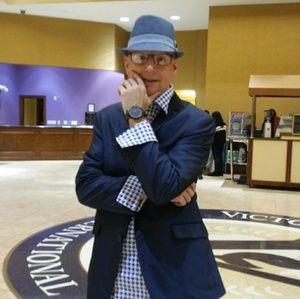 Meet your Posher, Chris